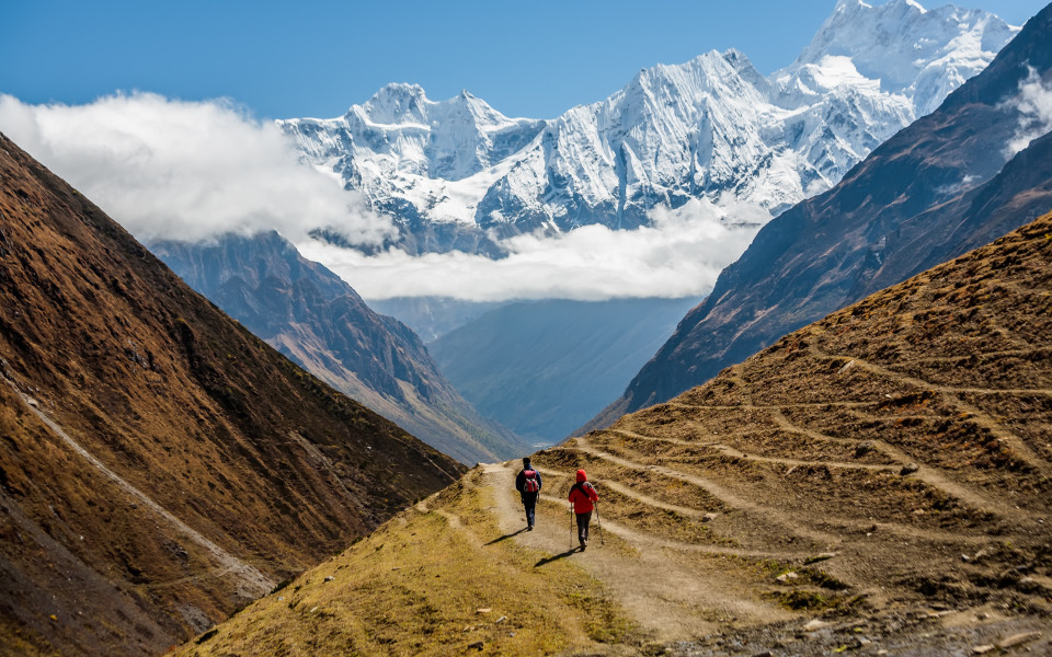 Wanderer auf der Manaslu-Rundwanderung in Nepal