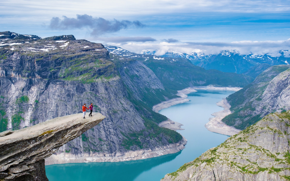 Trolltunga, Norwegen Cliffside Adventure in Norwegen